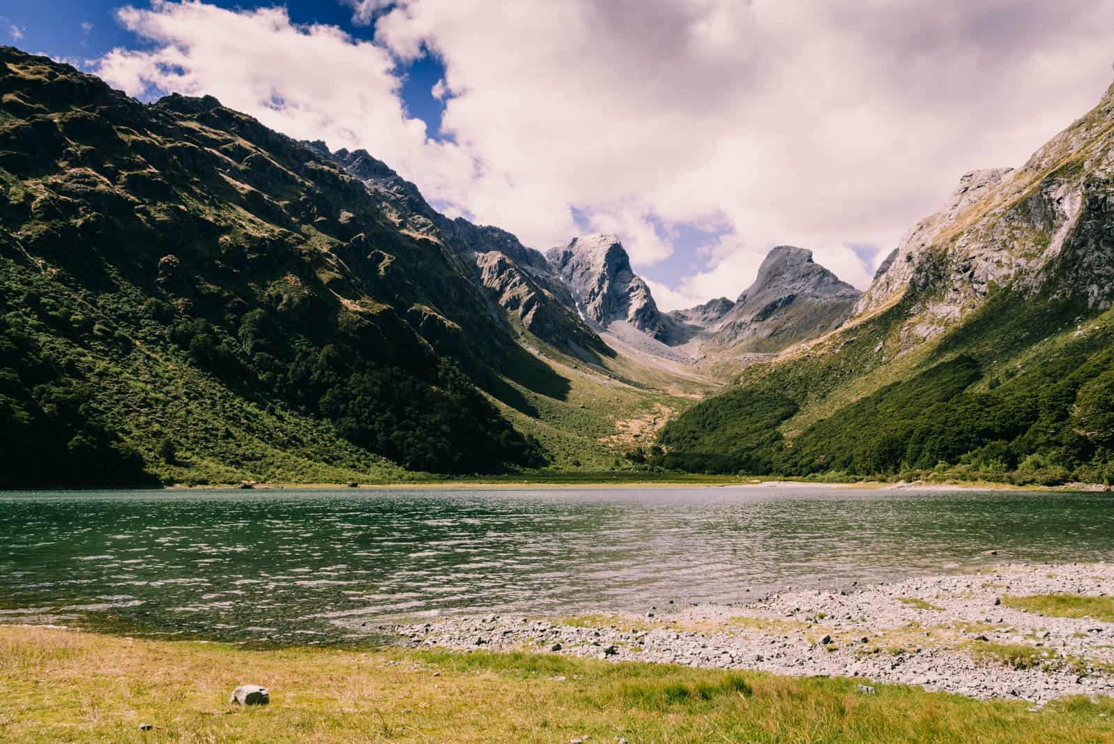 Routeburn track turquoise lake