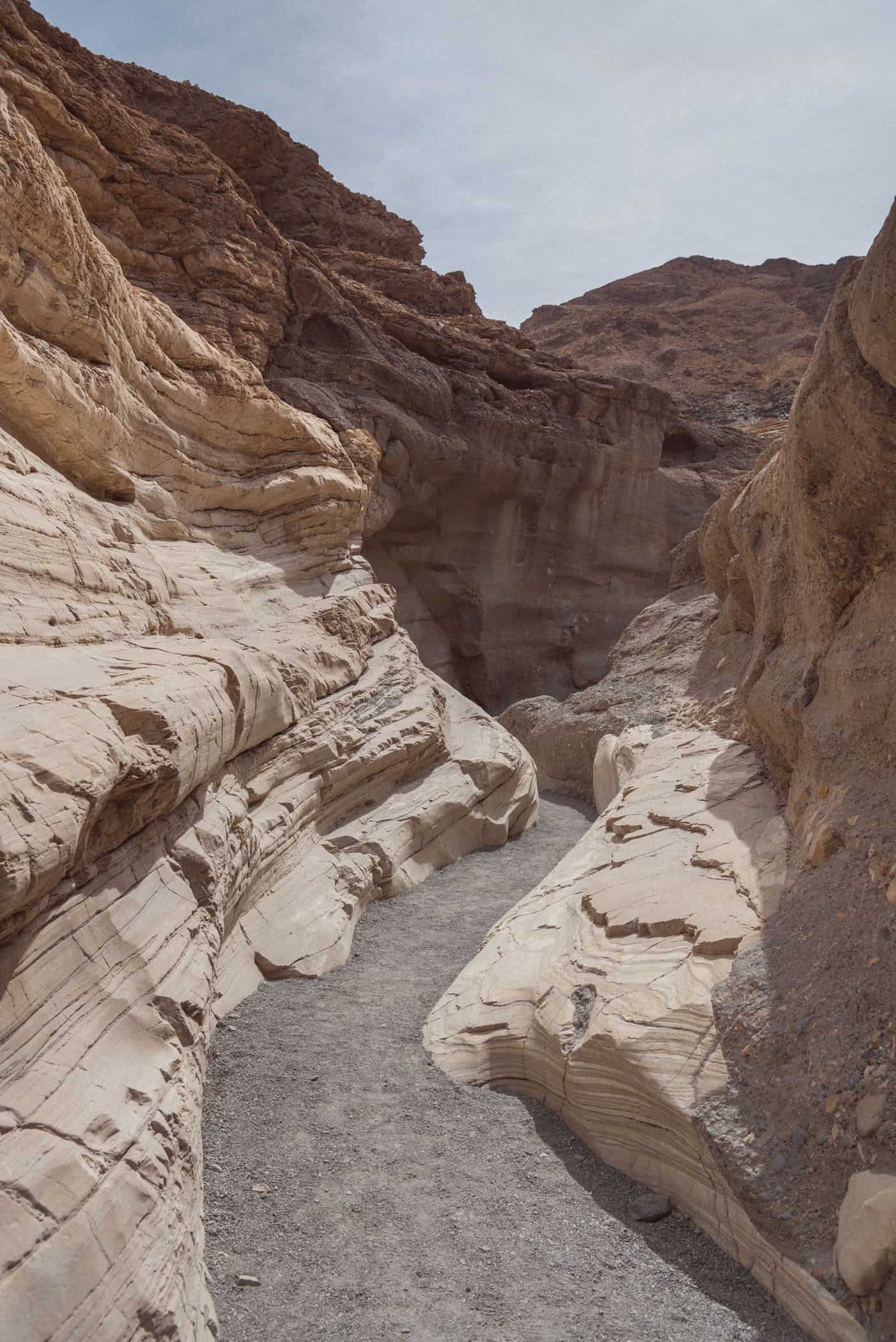 Mosaic Canyon Trail Hiking Guide (Death Valley)