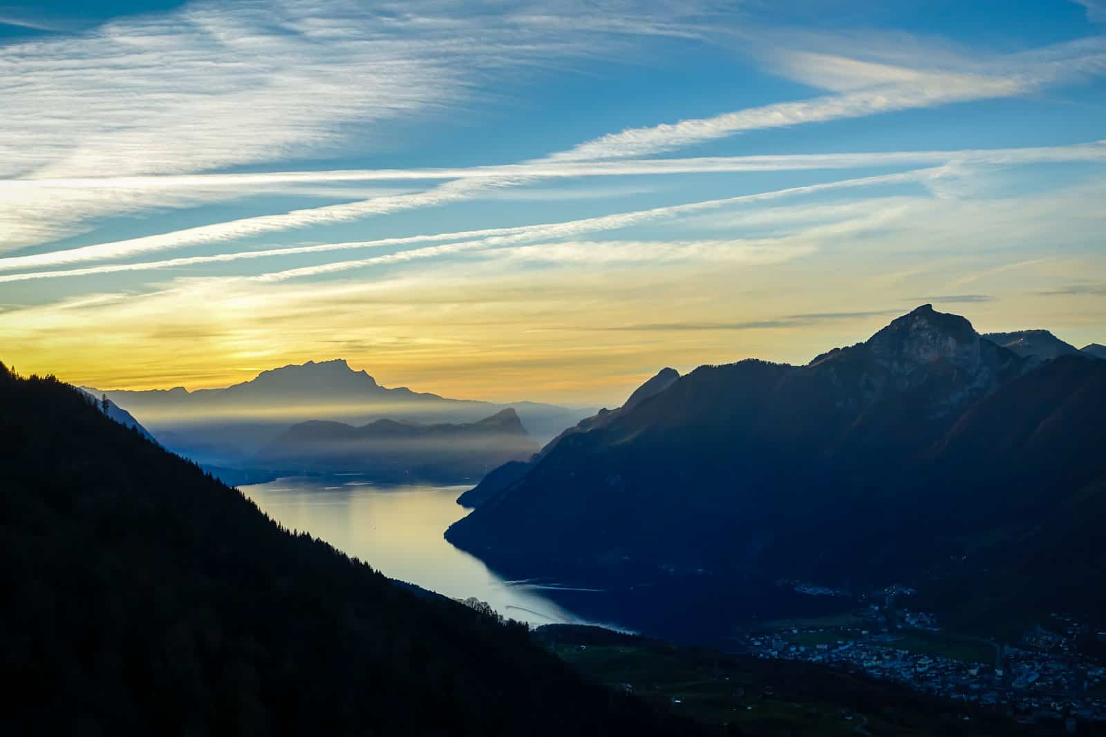 Hiking the Stoos Ridge to Fronalpstock | tobinka