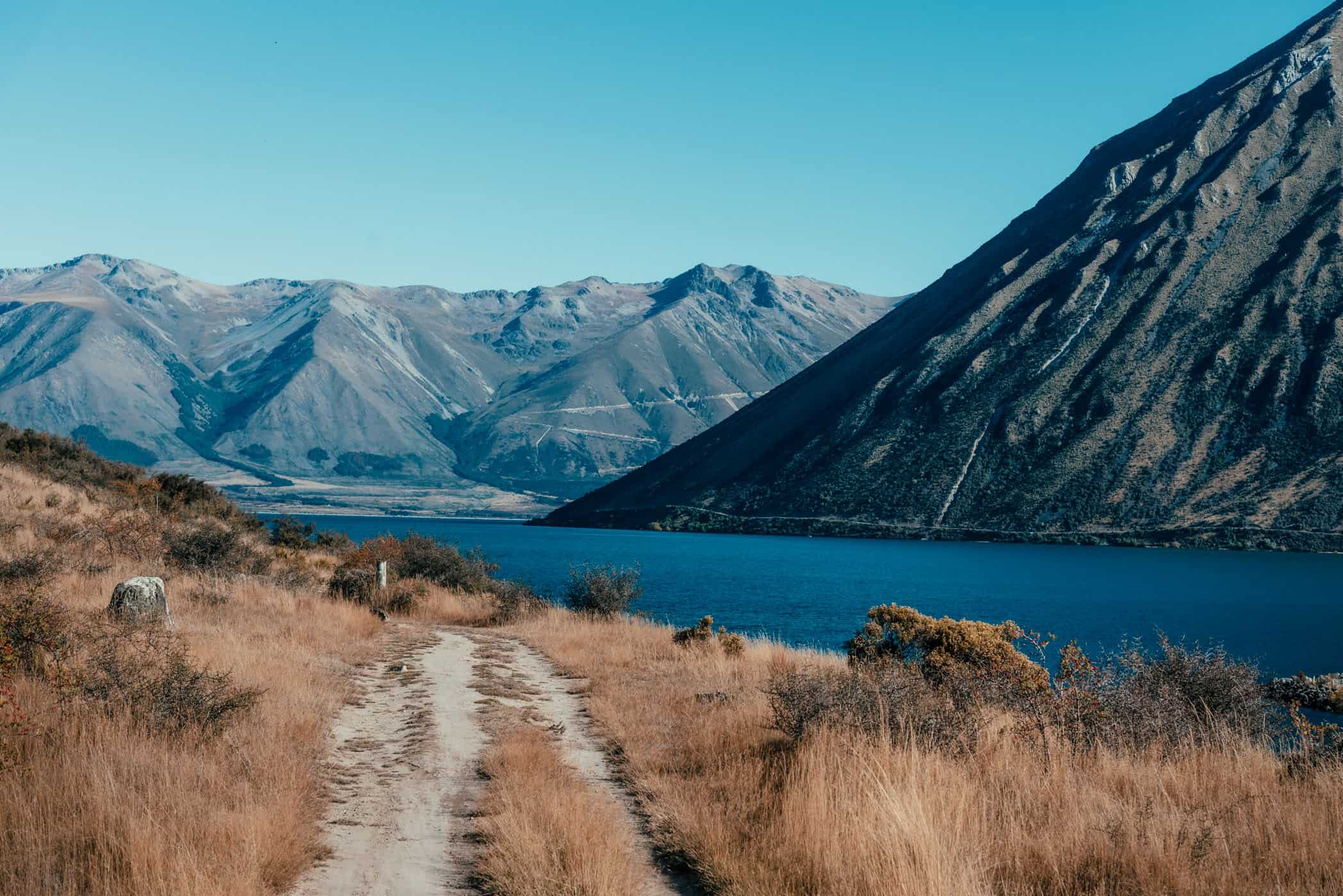 track towards lake Ohau
