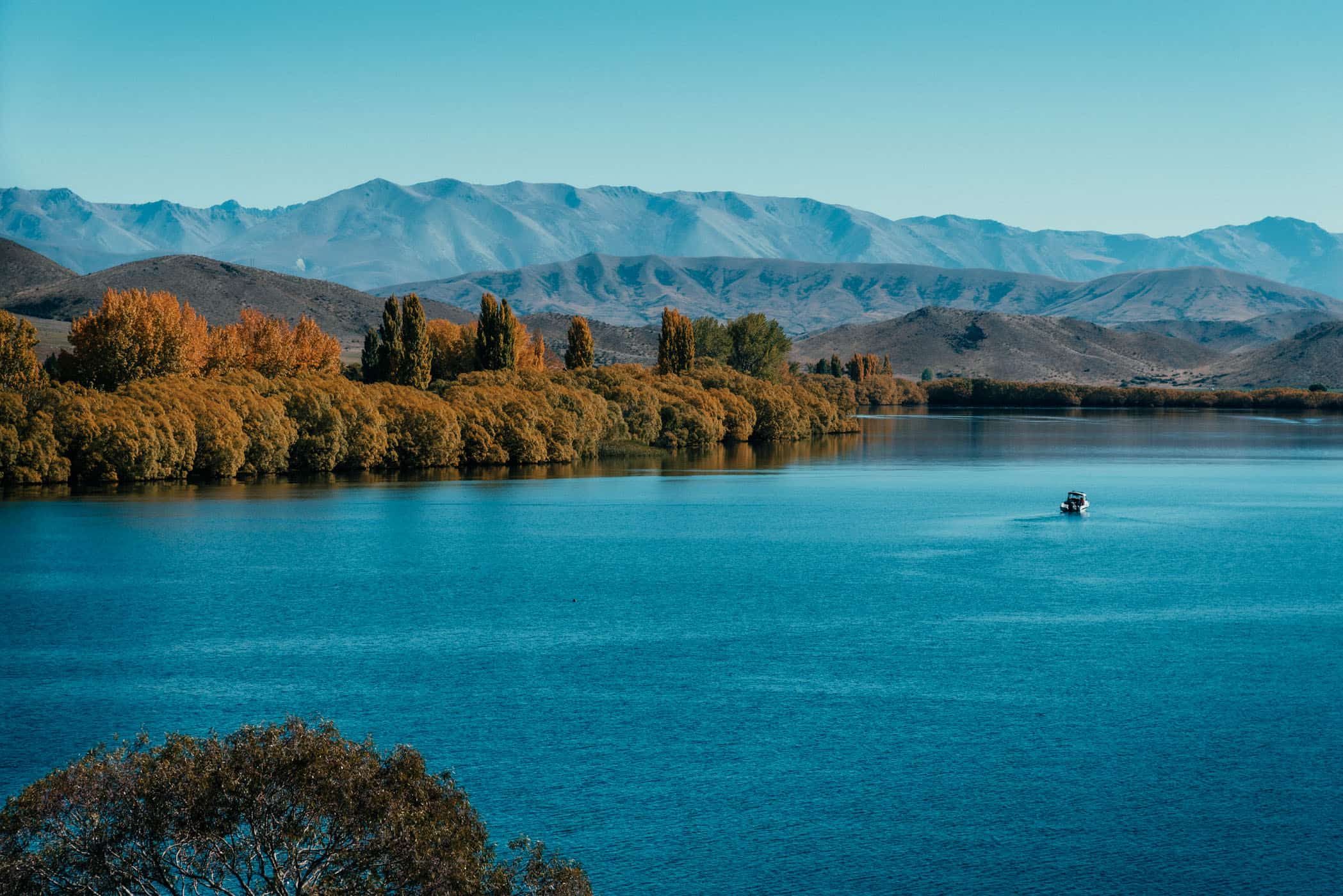 Ahuriri River forms a lake