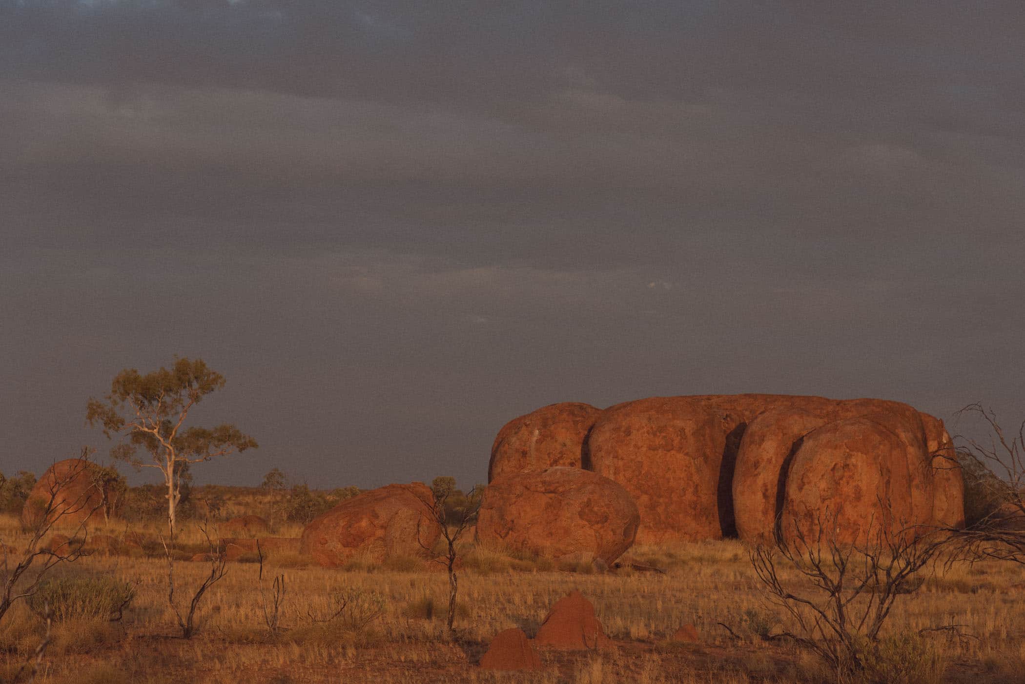 Karlu Karlu Devil's Marbles at sunset