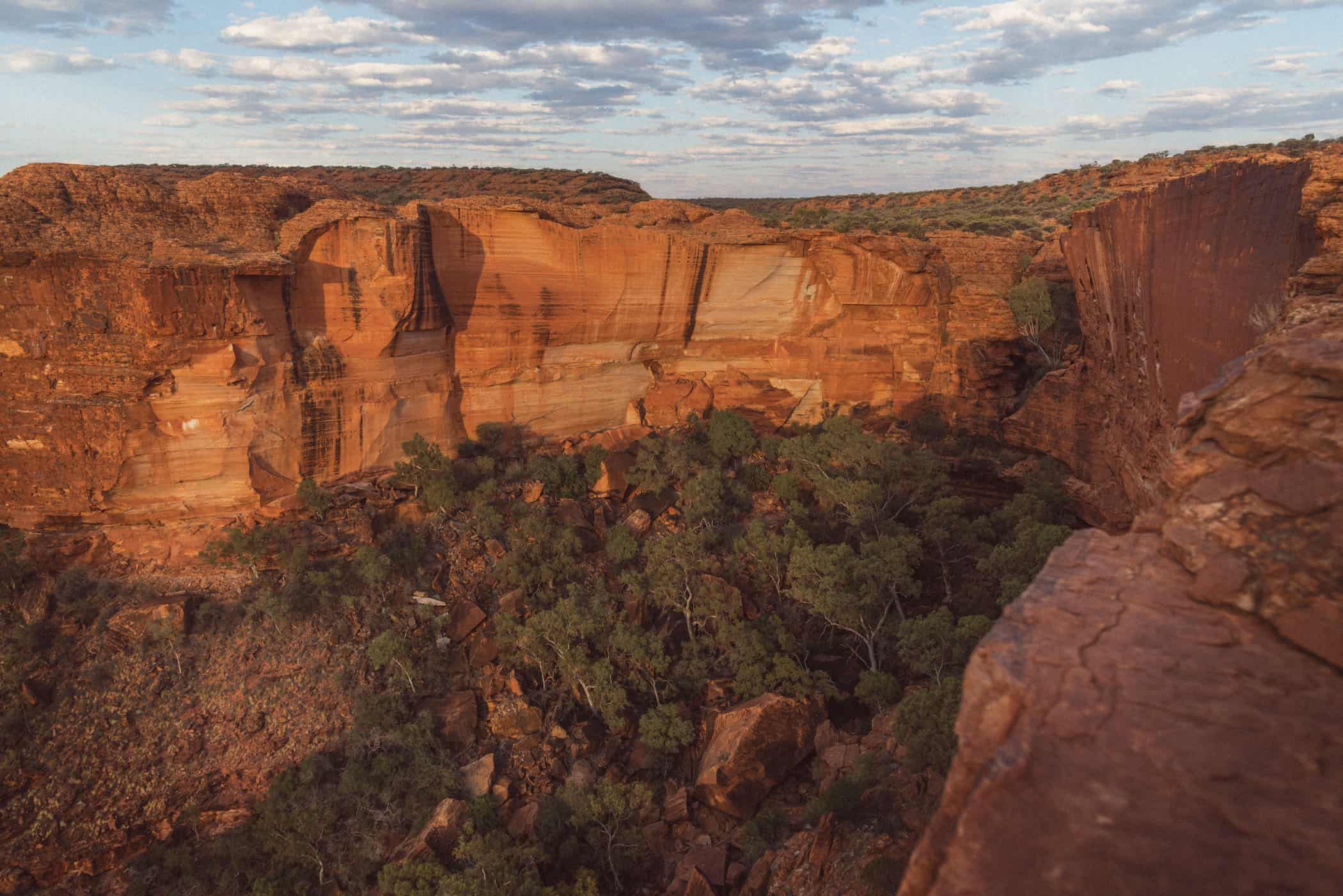 Kings canyon outlet rim walk height