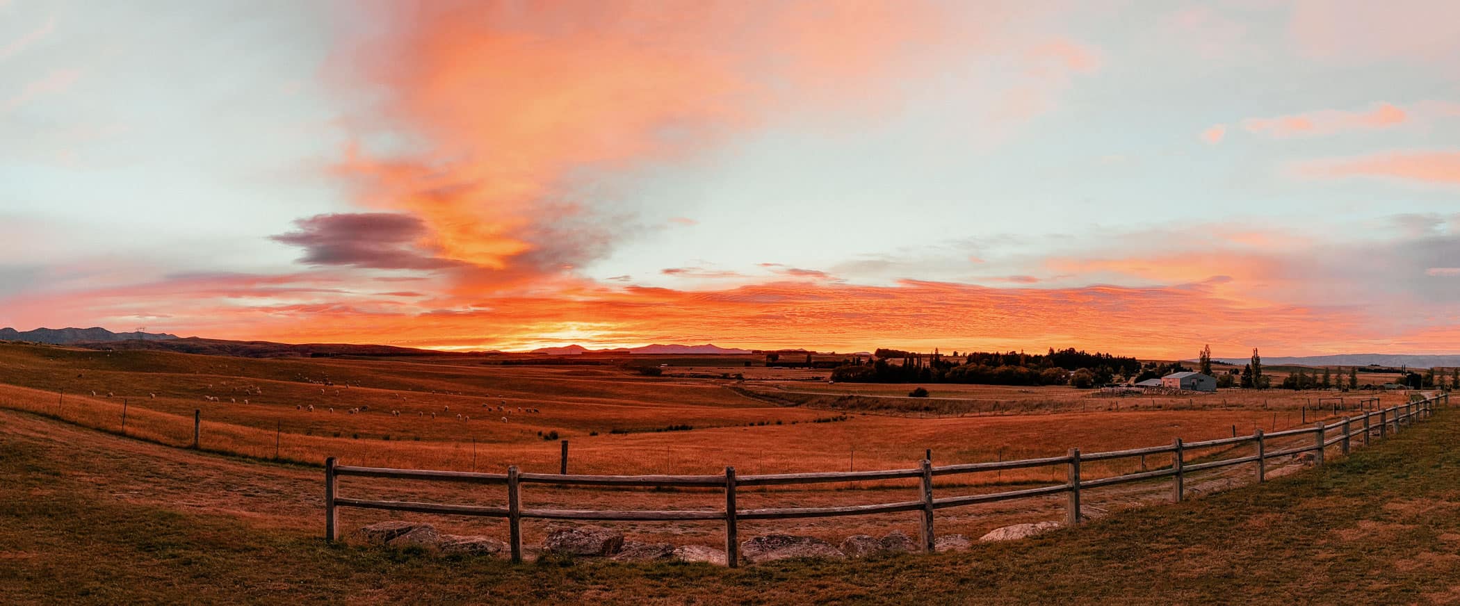 Beautiful sunset panoramo at Wedderburn