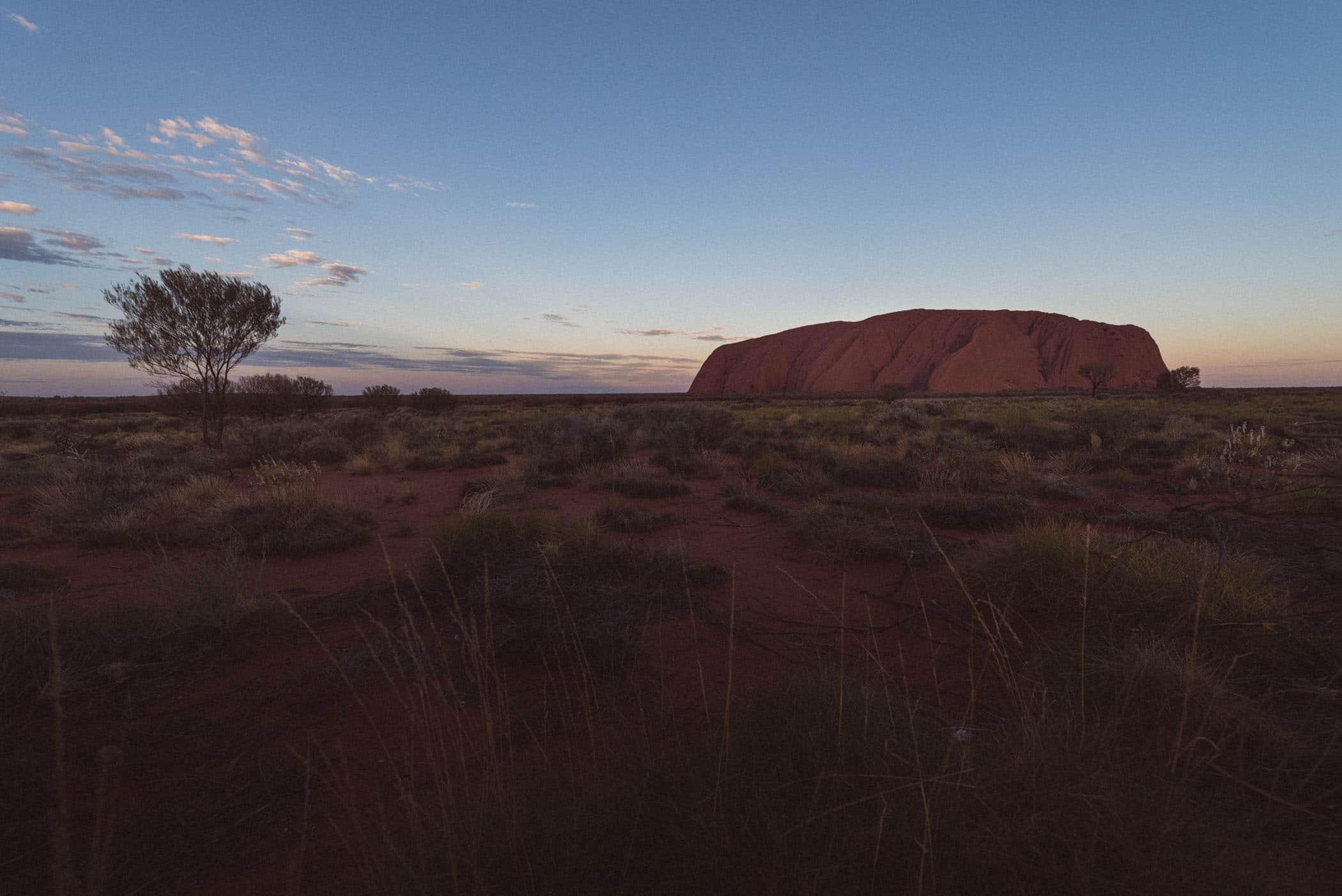 2 Spectacular Walks In Uluru-Kata Tjuta National Park | Tobinka